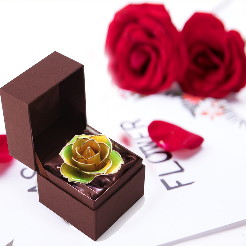 Love A Yellow-green Gold Rose (natural Rose)